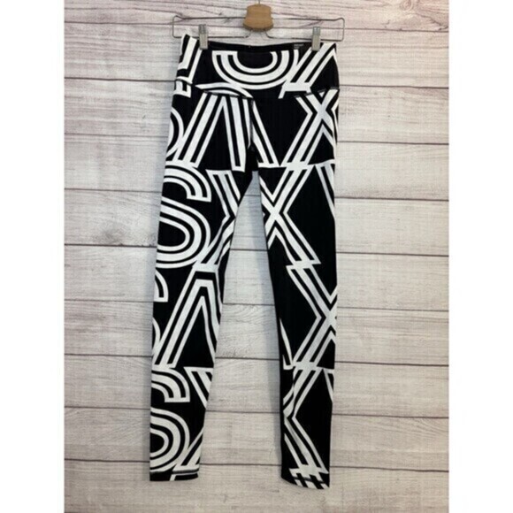 Victoria's Secret Pants - Women's Victoria's Secret Knockout TIGHT  VSX SPORT  yoga pants ,SIZE SMALL